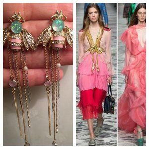 Last one- ♥️🐝🐝Bee Enamel fun trendy Earri…